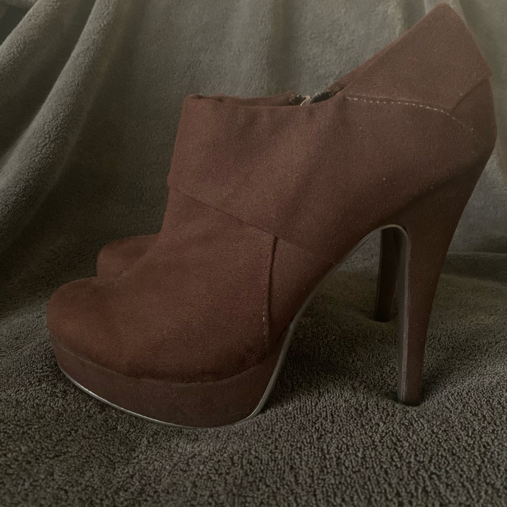 Brown ankle boots